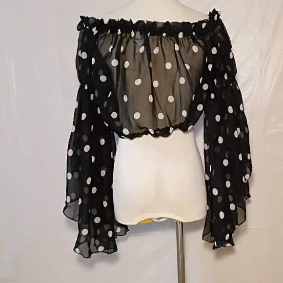 Live 4 Truth Cold Shoulder Top💗💗 Just Posted 🌹💖 - Picture 3 of 14